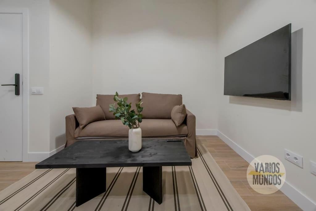 Cool Y Centrico Apt 6Px En Plena Plaza Del Carmen E2 Madrid Eksteriør billede